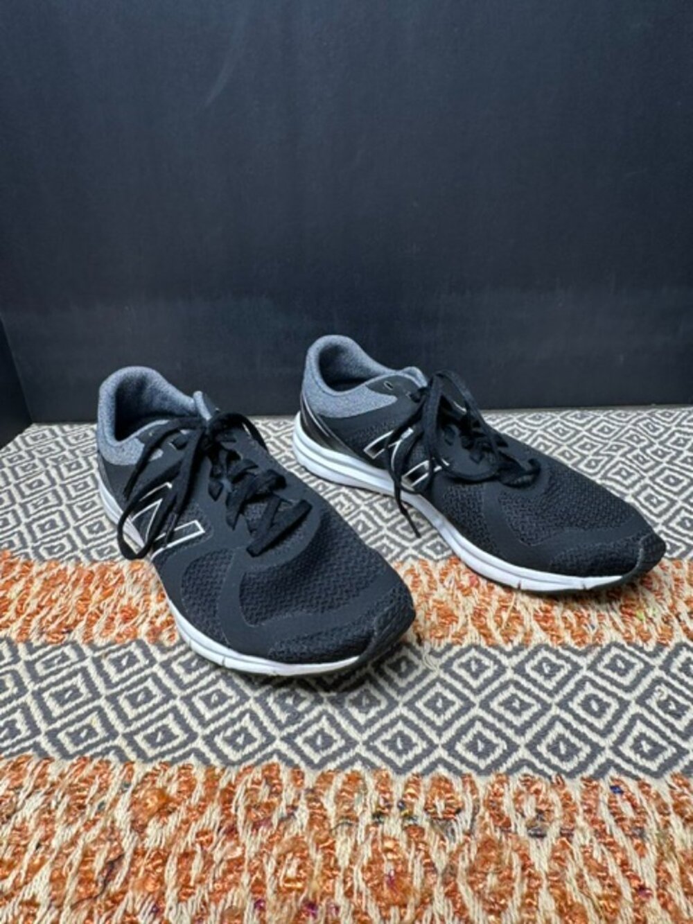 New Balance 635 v2 Woman's Size 10 - Picture 4 of 12